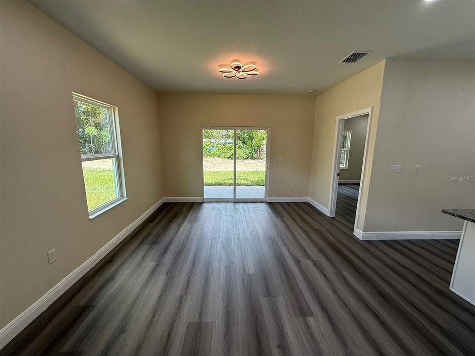 Active With Contract: $275,000 (3 beds, 2 baths, 1508 Square Feet)