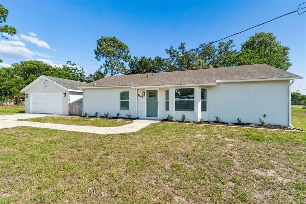 Active With Contract: $300,000 (3 beds, 2 baths, 1751 Square Feet)