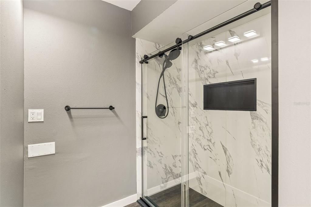 Active With Contract: $300,000 (3 beds, 2 baths, 1751 Square Feet)
