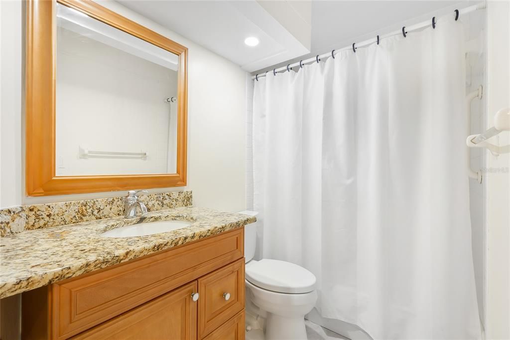 For Sale: $279,500 (2 beds, 2 baths, 1412 Square Feet)