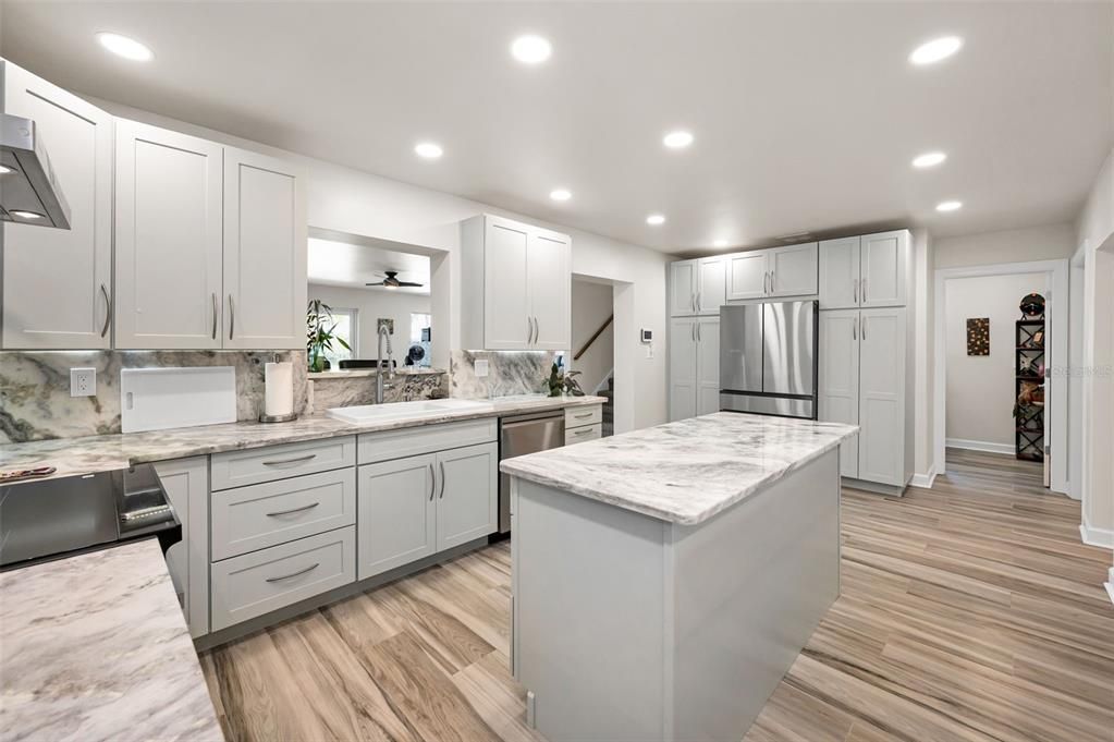 For Sale: $1,795,000 (3 beds, 2 baths, 2496 Square Feet)