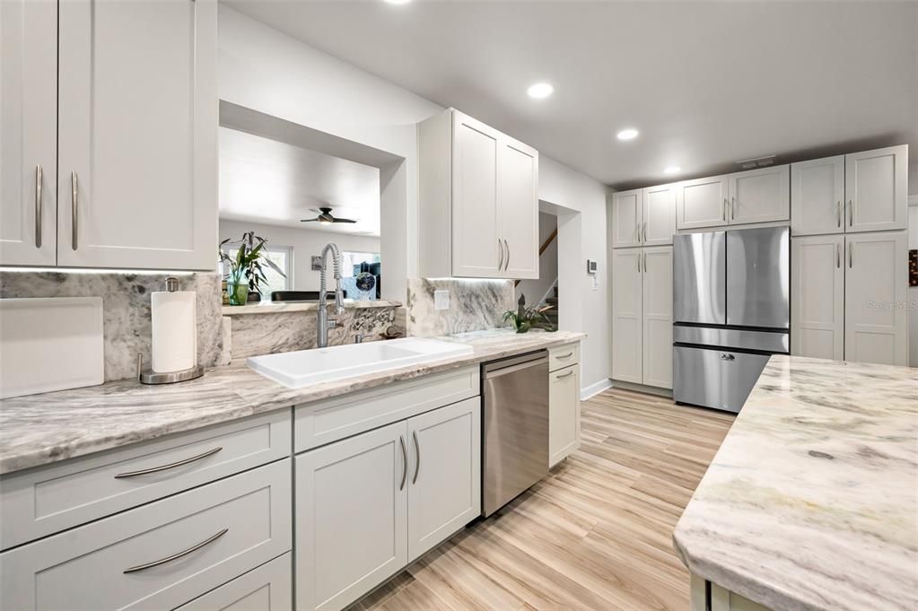 For Sale: $1,795,000 (3 beds, 2 baths, 2496 Square Feet)
