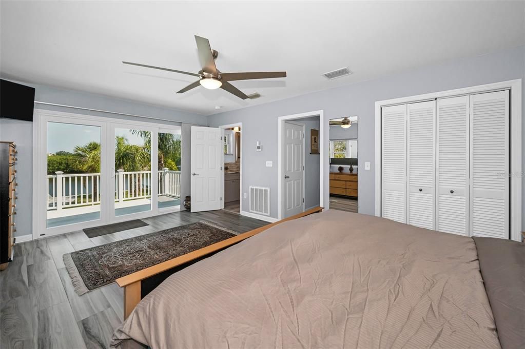 For Sale: $1,795,000 (3 beds, 2 baths, 2496 Square Feet)