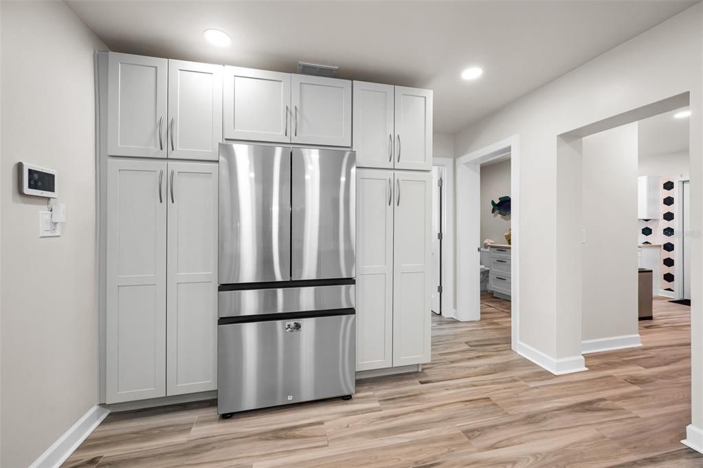 For Sale: $1,795,000 (3 beds, 2 baths, 2496 Square Feet)