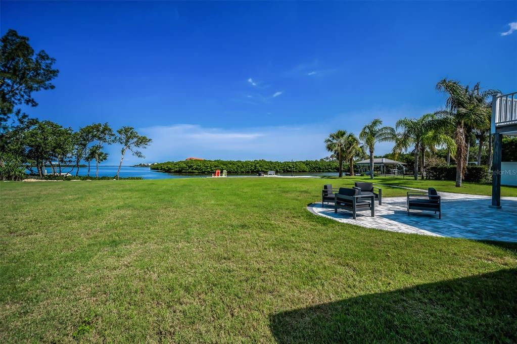 For Sale: $1,795,000 (3 beds, 2 baths, 2496 Square Feet)