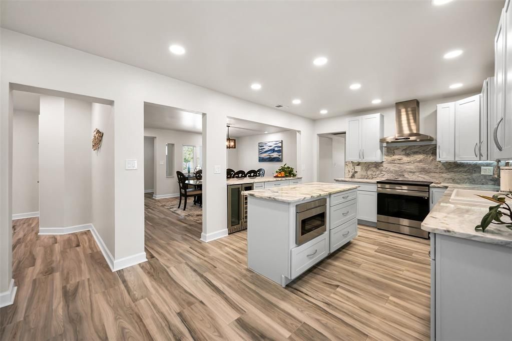 For Sale: $1,795,000 (3 beds, 2 baths, 2496 Square Feet)