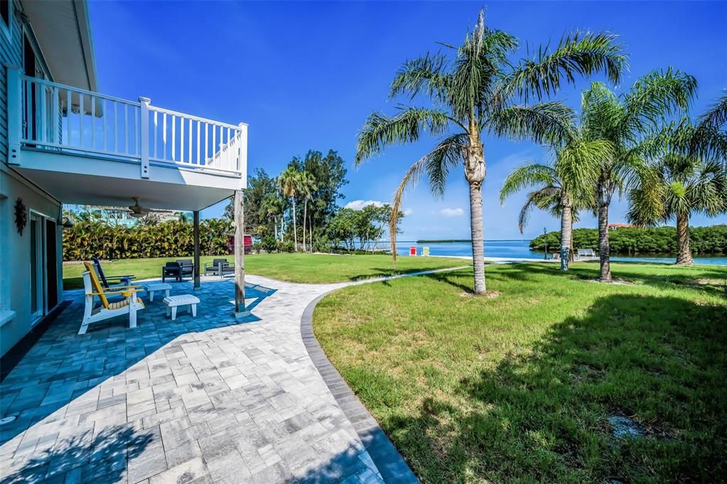 For Sale: $1,795,000 (3 beds, 2 baths, 2496 Square Feet)
