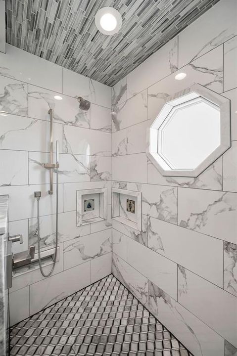 For Sale: $1,795,000 (3 beds, 2 baths, 2496 Square Feet)