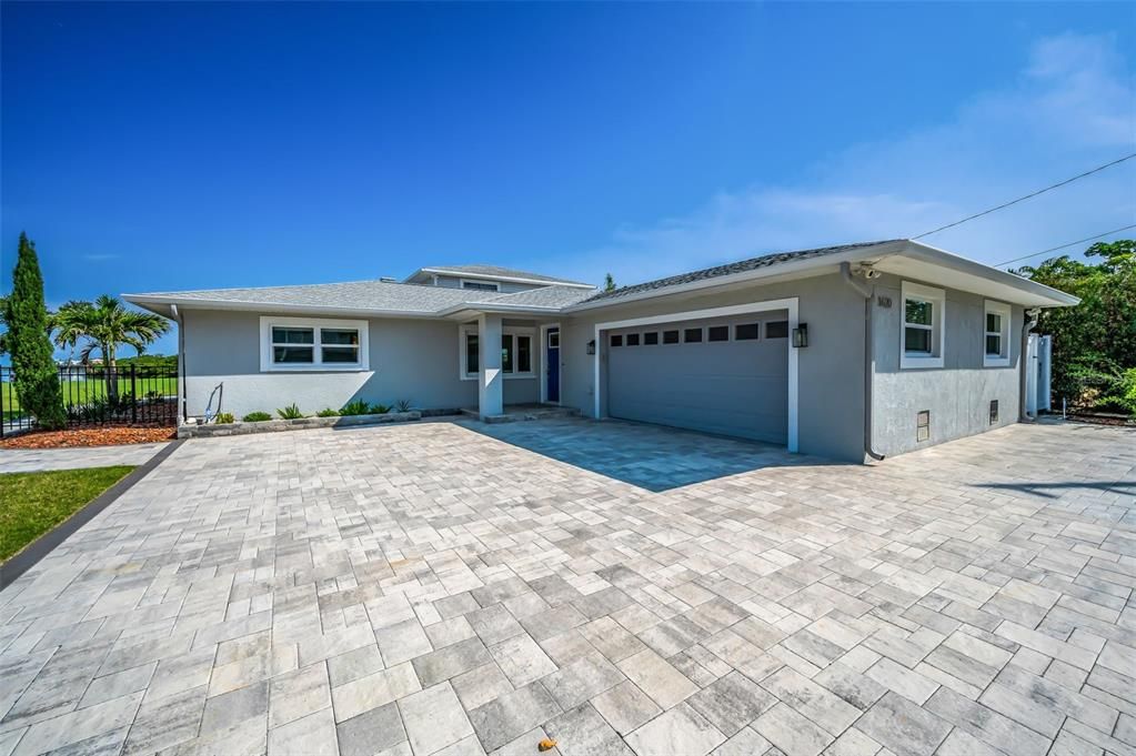 For Sale: $1,795,000 (3 beds, 2 baths, 2496 Square Feet)