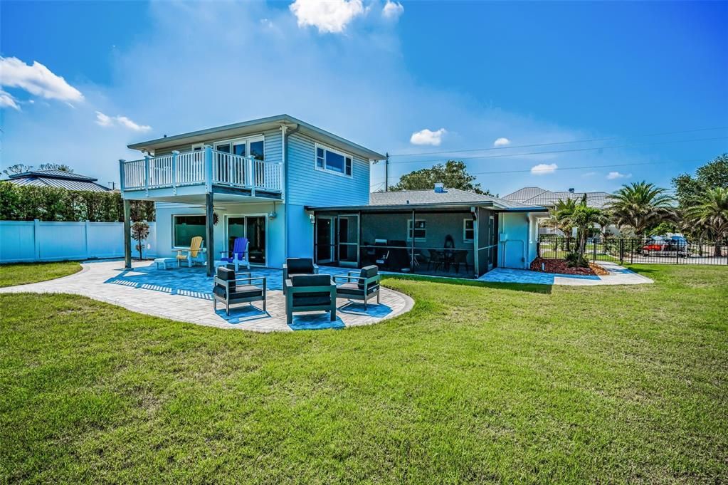 For Sale: $1,795,000 (3 beds, 2 baths, 2496 Square Feet)