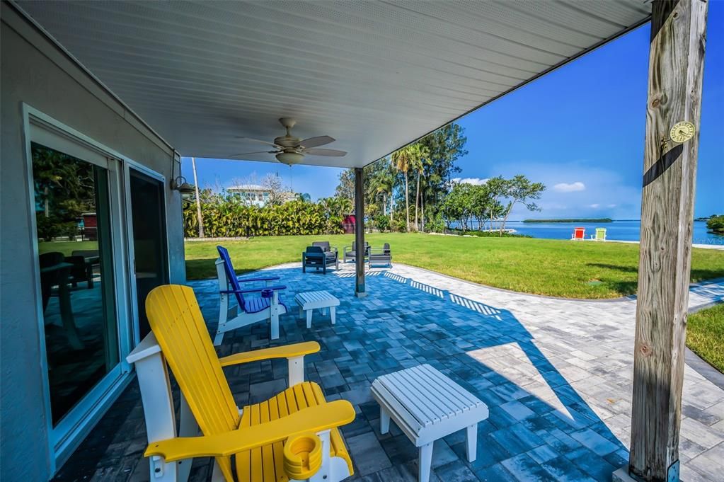 For Sale: $1,795,000 (3 beds, 2 baths, 2496 Square Feet)