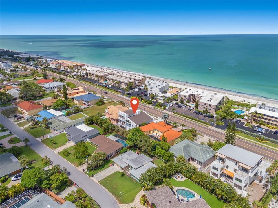 For Sale: $2,495,000 (4 beds, 4 baths, 3994 Square Feet)