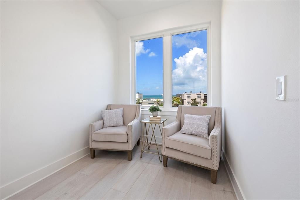 For Sale: $2,495,000 (4 beds, 4 baths, 3994 Square Feet)