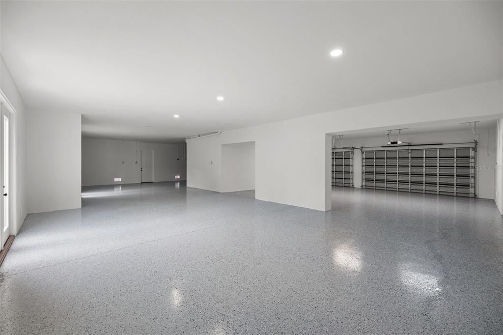 For Sale: $2,495,000 (4 beds, 4 baths, 3994 Square Feet)