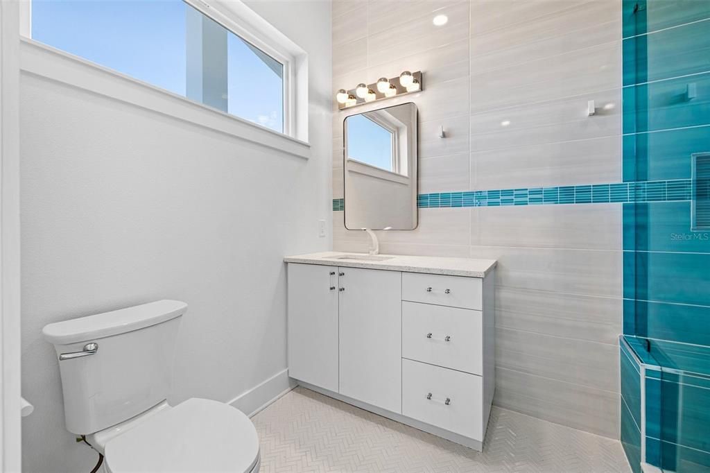 For Sale: $2,495,000 (4 beds, 4 baths, 3994 Square Feet)