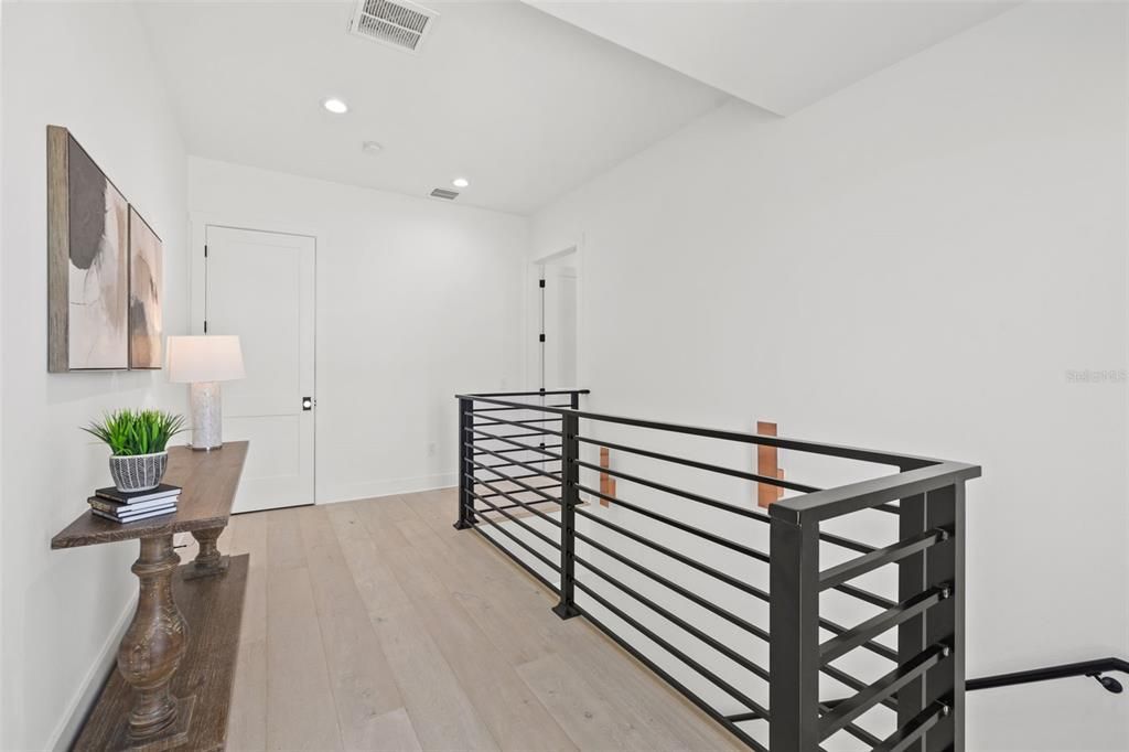 For Sale: $2,495,000 (4 beds, 4 baths, 3994 Square Feet)
