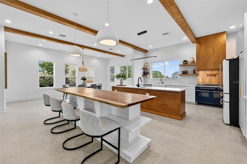 For Sale: $2,495,000 (4 beds, 4 baths, 3994 Square Feet)