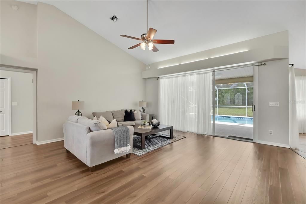 For Sale: $424,900 (3 beds, 2 baths, 1989 Square Feet)