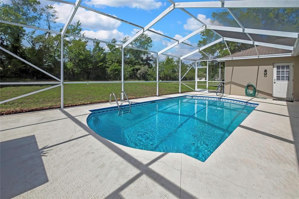 For Sale: $424,900 (3 beds, 2 baths, 1989 Square Feet)