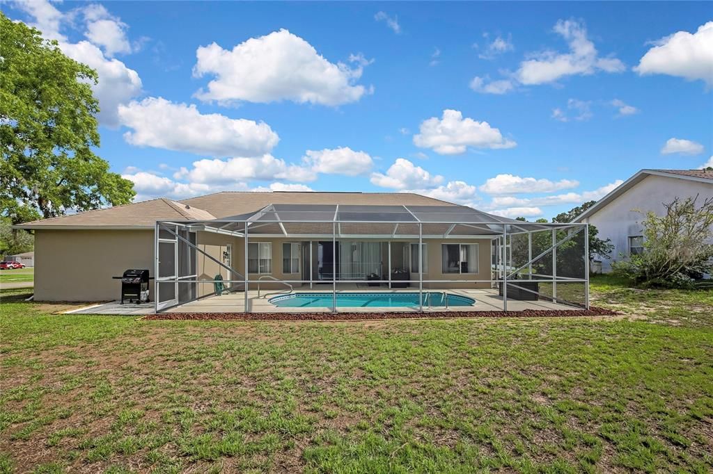 For Sale: $424,900 (3 beds, 2 baths, 1989 Square Feet)