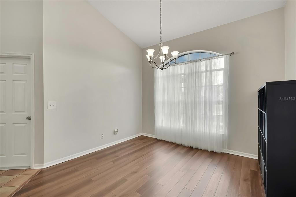 For Sale: $424,900 (3 beds, 2 baths, 1989 Square Feet)