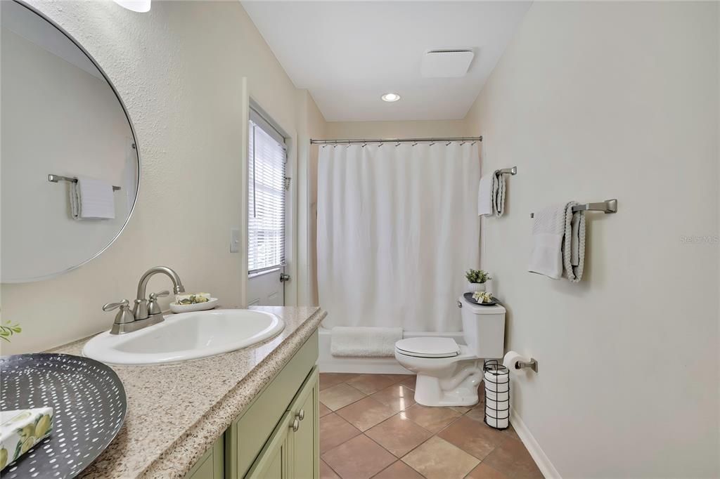For Sale: $424,900 (3 beds, 2 baths, 1989 Square Feet)