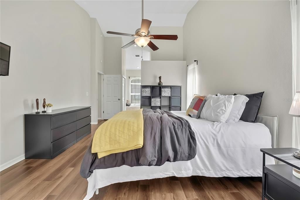For Sale: $424,900 (3 beds, 2 baths, 1989 Square Feet)