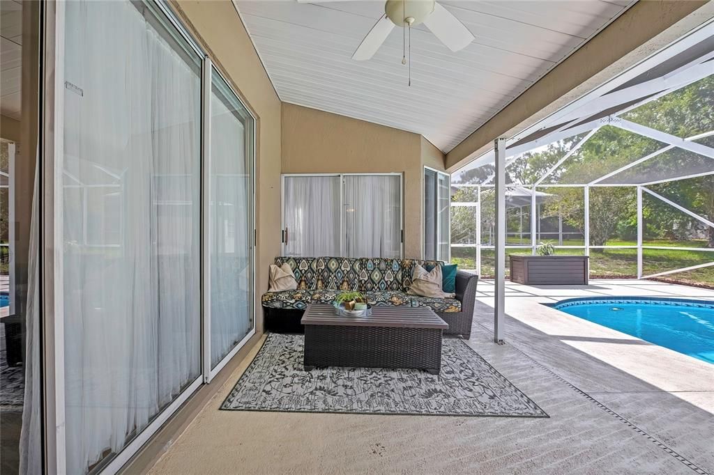 For Sale: $424,900 (3 beds, 2 baths, 1989 Square Feet)