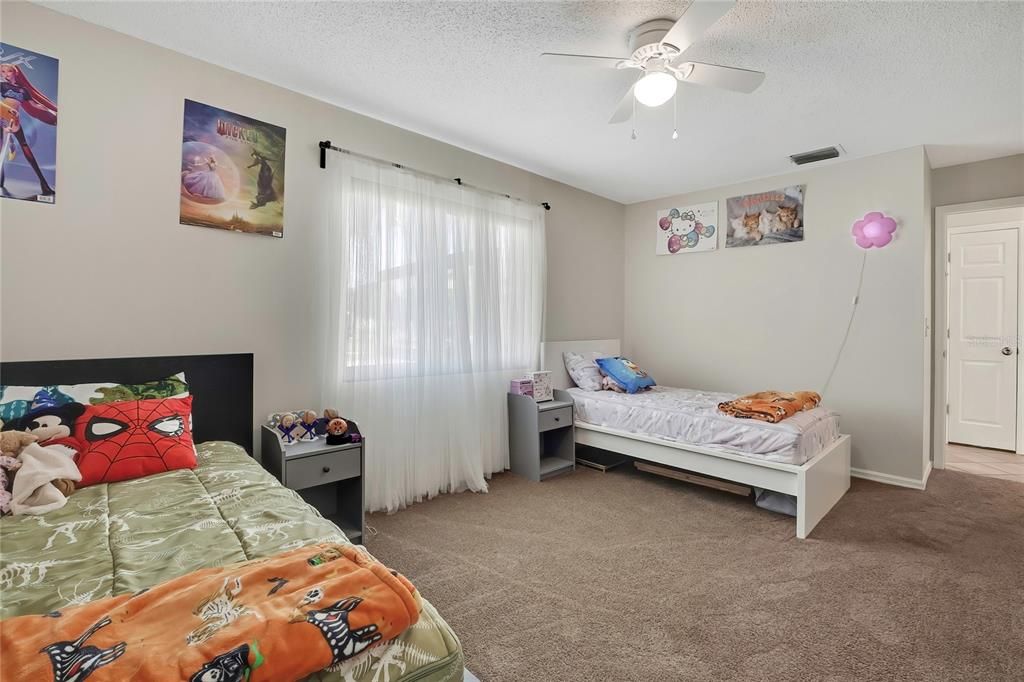 For Sale: $424,900 (3 beds, 2 baths, 1989 Square Feet)