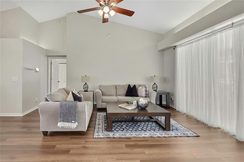 For Sale: $424,900 (3 beds, 2 baths, 1989 Square Feet)