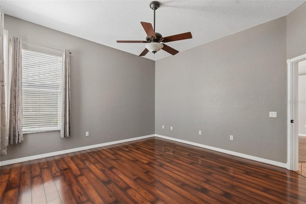 For Sale: $569,900 (4 beds, 2 baths, 2008 Square Feet)