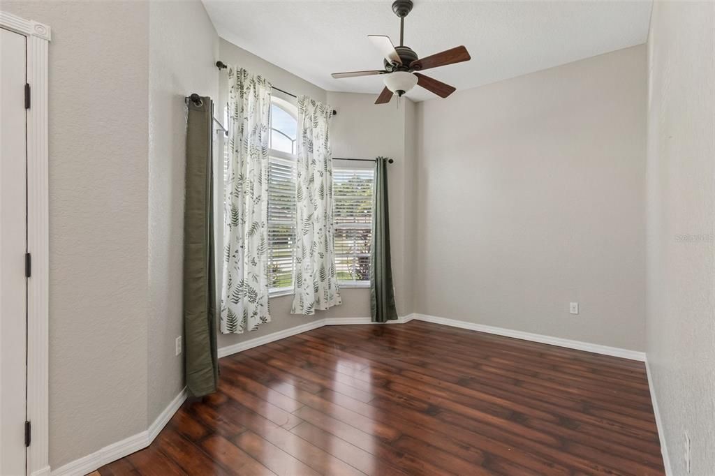 For Sale: $569,900 (4 beds, 2 baths, 2008 Square Feet)