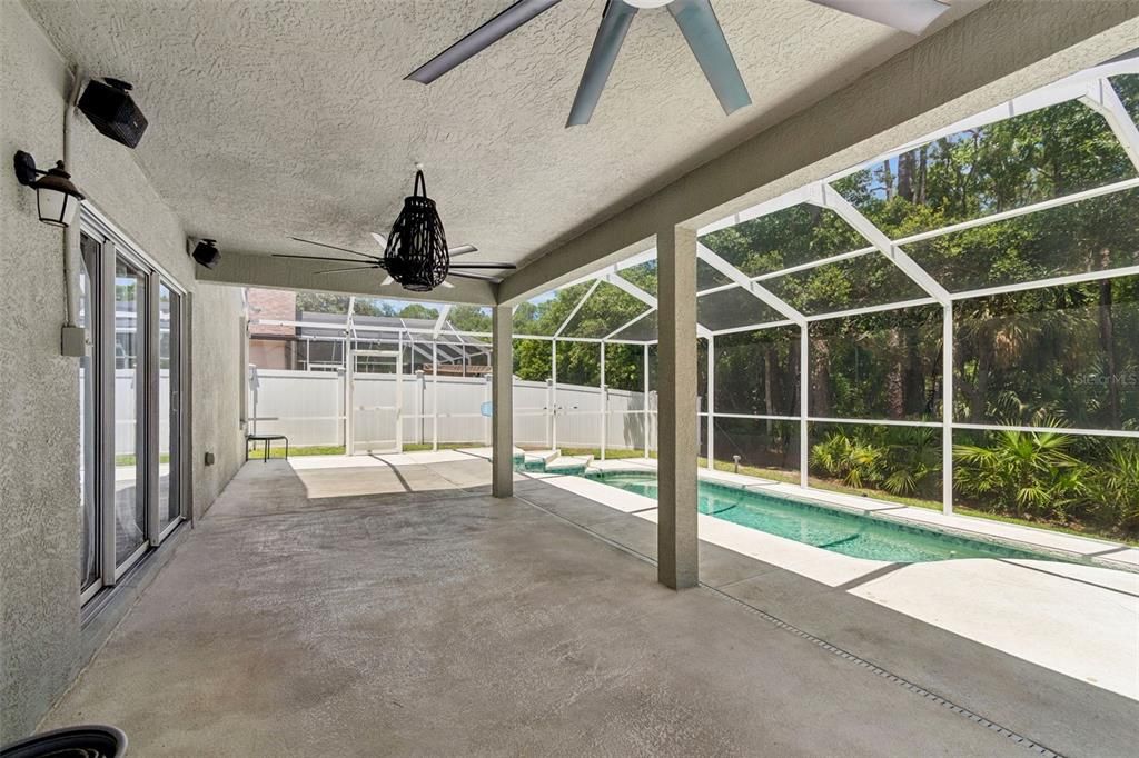 For Sale: $569,900 (4 beds, 2 baths, 2008 Square Feet)