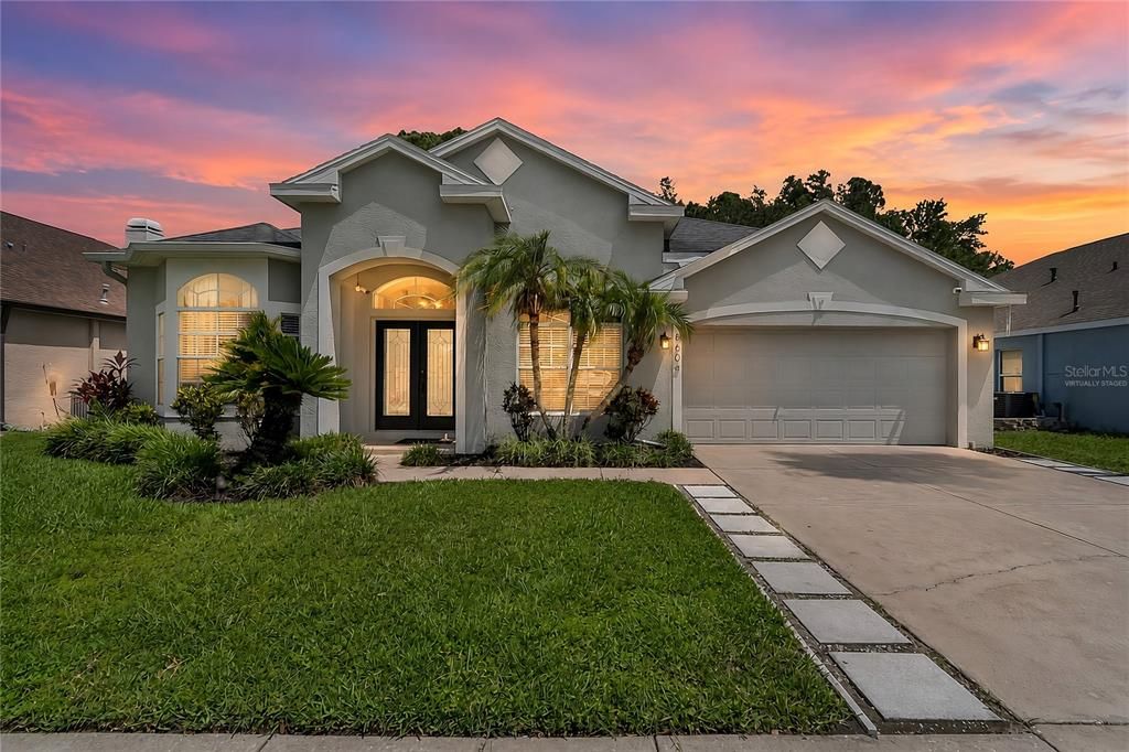 For Sale: $569,900 (4 beds, 2 baths, 2008 Square Feet)