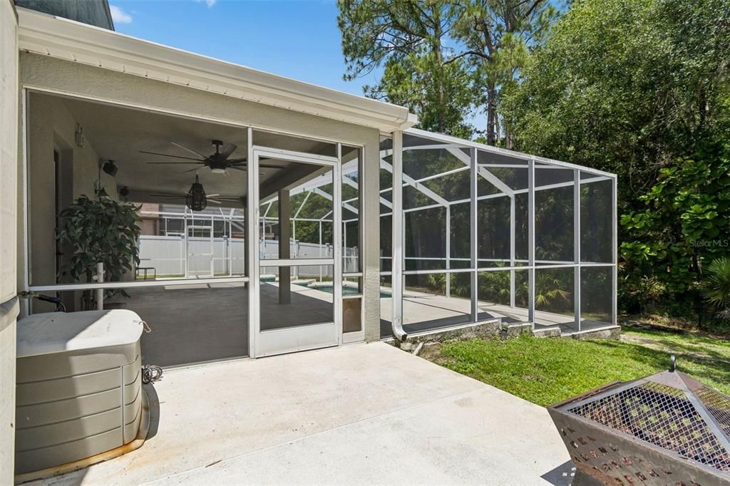 For Sale: $569,900 (4 beds, 2 baths, 2008 Square Feet)