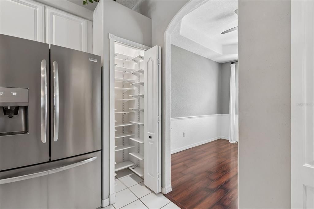 For Sale: $569,900 (4 beds, 2 baths, 2008 Square Feet)