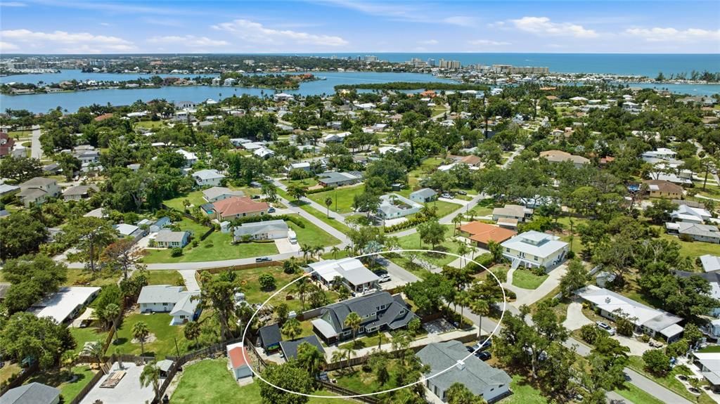 En Venta: $1,590,000 (6 camas, 5 baños, 3716 Pies cuadrados)