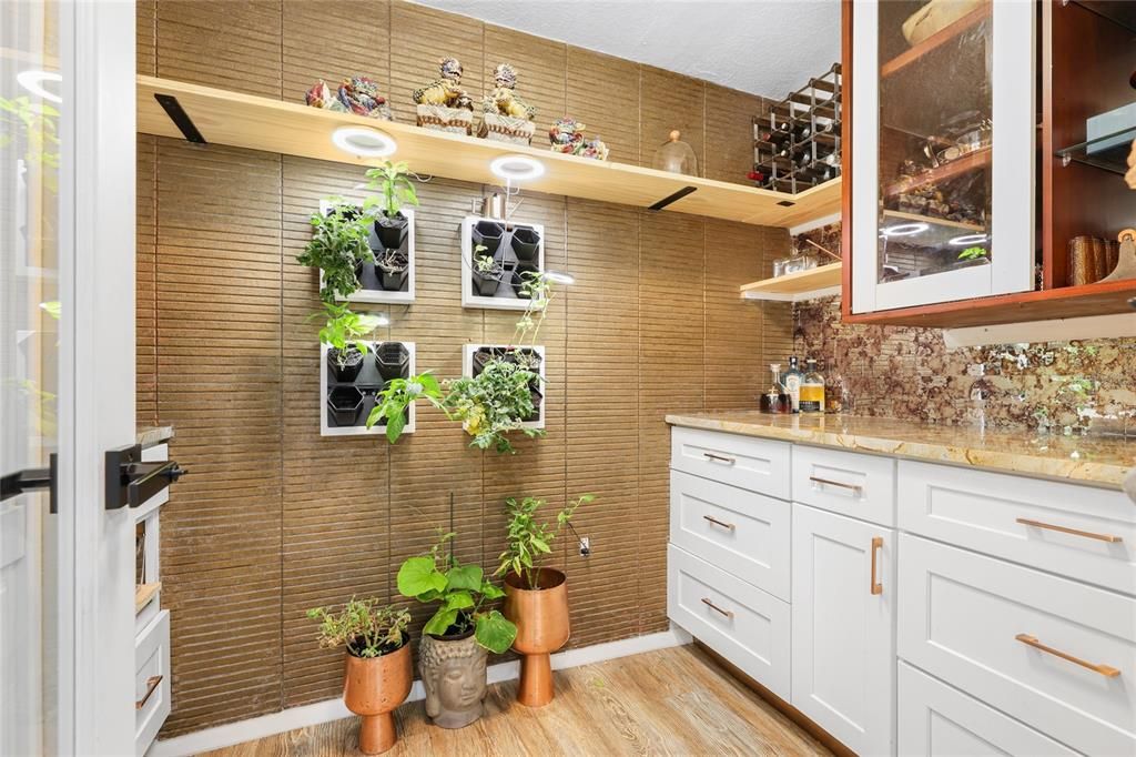 En Venta: $1,590,000 (6 camas, 5 baños, 3716 Pies cuadrados)