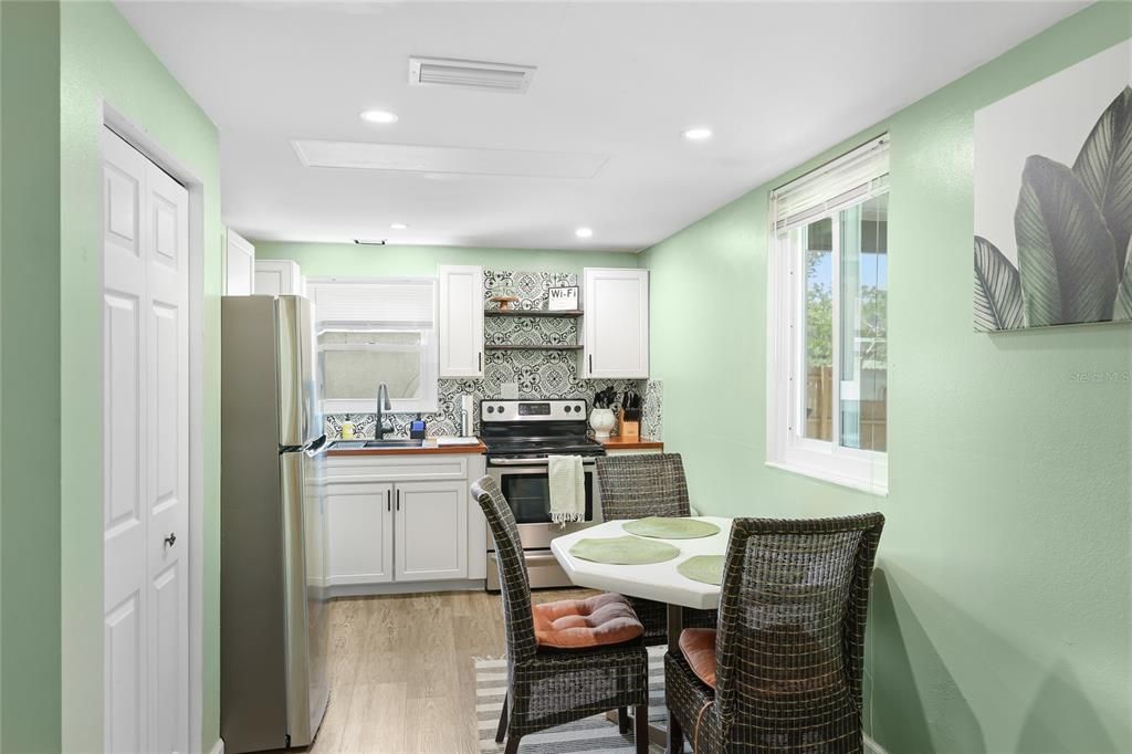 En Venta: $1,590,000 (6 camas, 5 baños, 3716 Pies cuadrados)