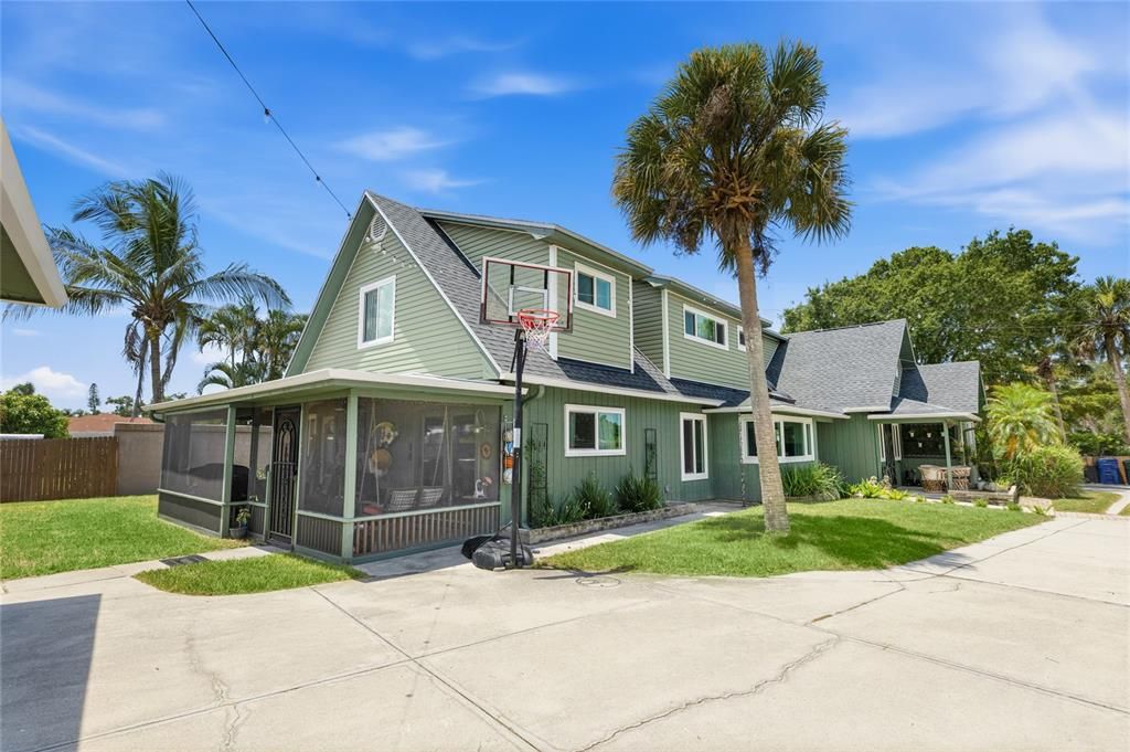 En Venta: $1,590,000 (6 camas, 5 baños, 3716 Pies cuadrados)