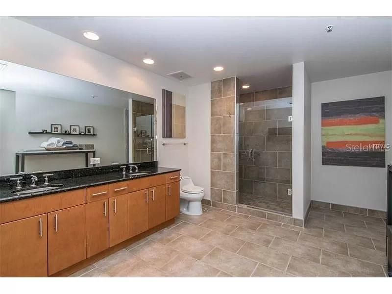 For Rent: $4,600 (2 beds, 2 baths, 1631 Square Feet)