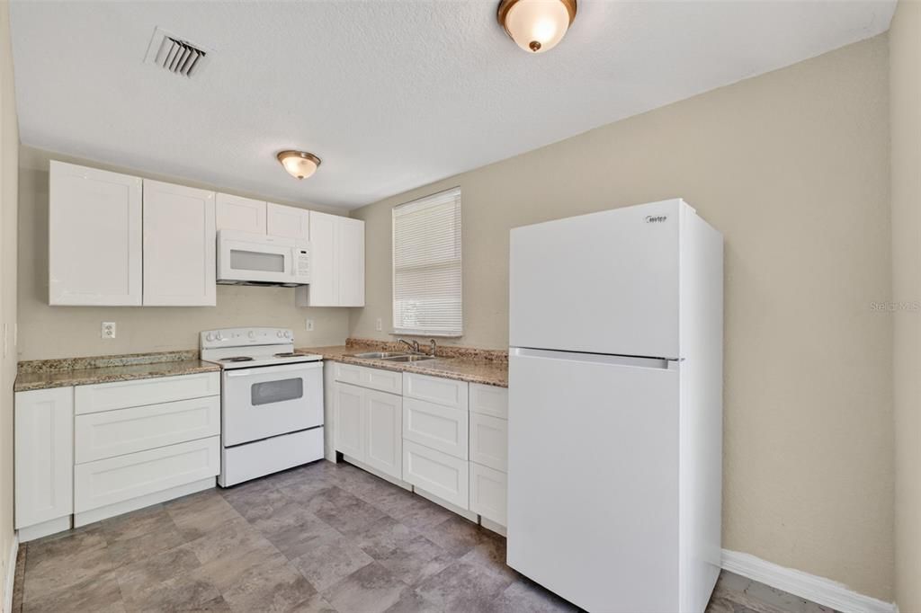 En Venta: $329,000 (3 camas, 2 baños, 1152 Pies cuadrados)