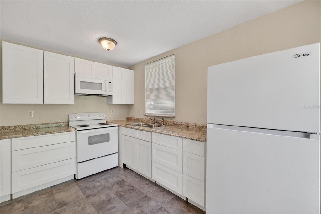 En Venta: $329,000 (3 camas, 2 baños, 1152 Pies cuadrados)