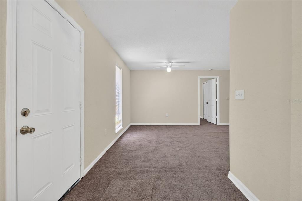 En Venta: $329,000 (3 camas, 2 baños, 1152 Pies cuadrados)