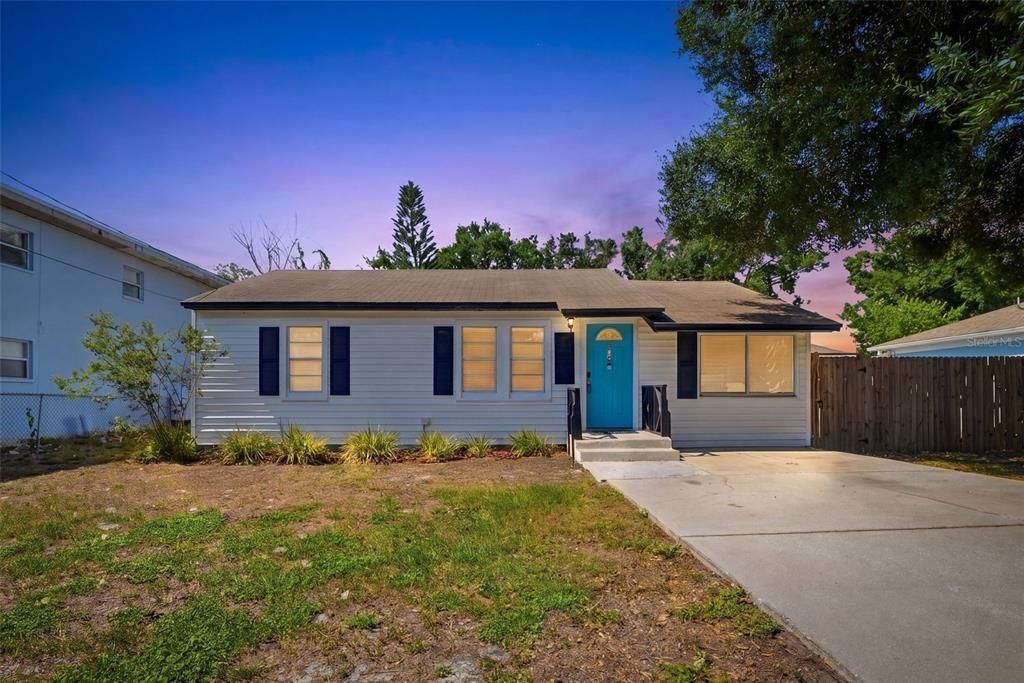 En Venta: $389,900 (3 camas, 2 baños, 852 Pies cuadrados)