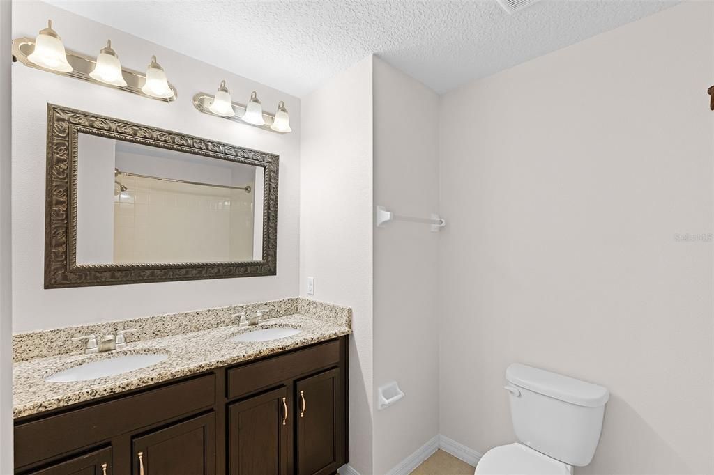 For Rent: $2,795 (4 beds, 2 baths, 2642 Square Feet)
