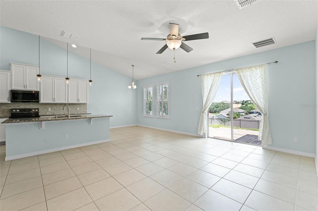 For Rent: $2,795 (4 beds, 2 baths, 2642 Square Feet)