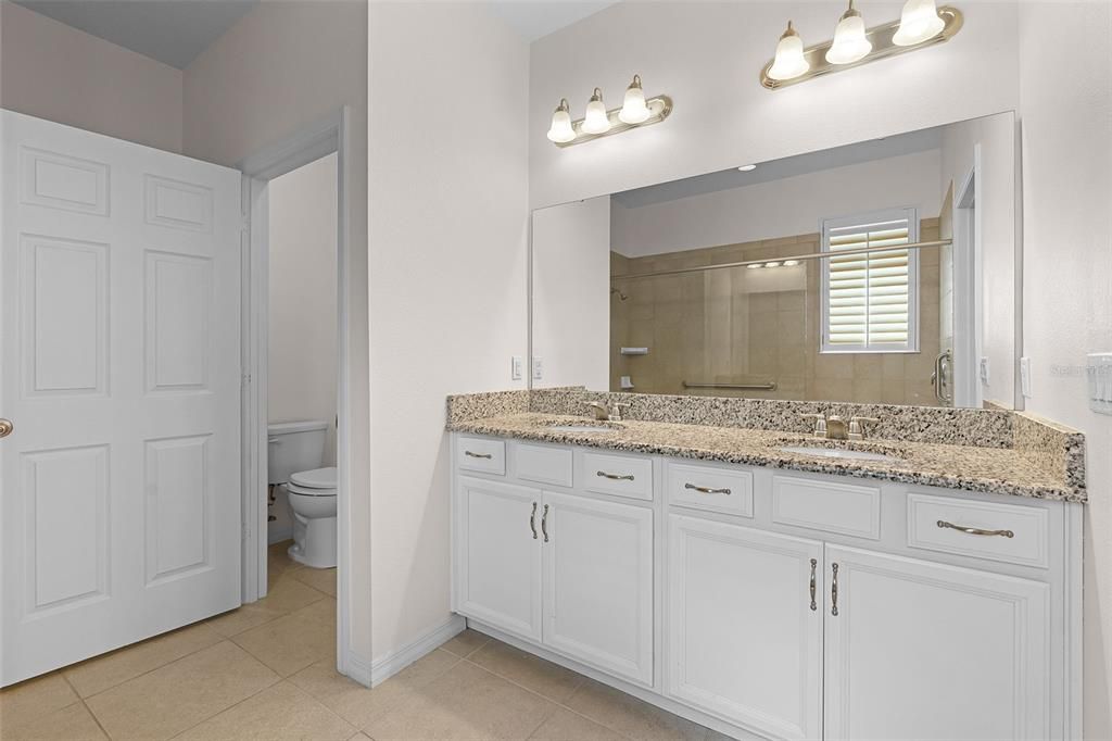 For Rent: $2,795 (4 beds, 2 baths, 2642 Square Feet)