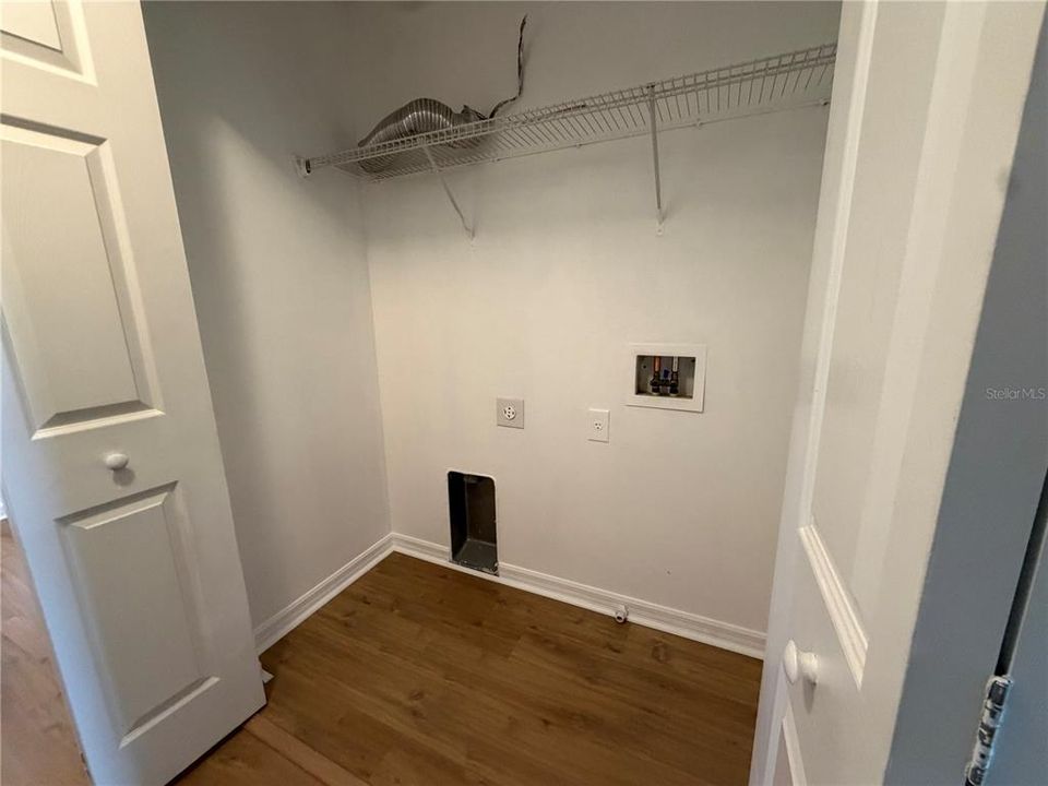 В аренду: $1,995 (2 спален, 2 ванн, 1386 Квадратных фут)