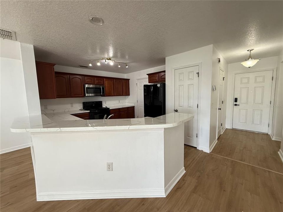 В аренду: $1,995 (2 спален, 2 ванн, 1386 Квадратных фут)
